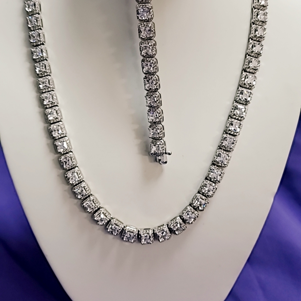 Elegant Silver Necklace and Bracelet Set